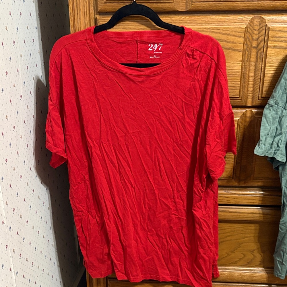 Maurices Red Short Sleeve Tee